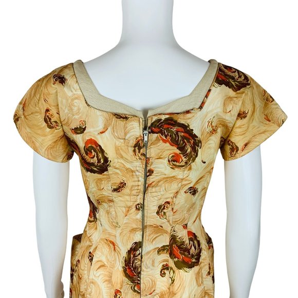 Vintage 1950s Novelty Print Dress Brown Feathers V Neck Wiggle Pin Up | W 25" - Picture 13 of 14